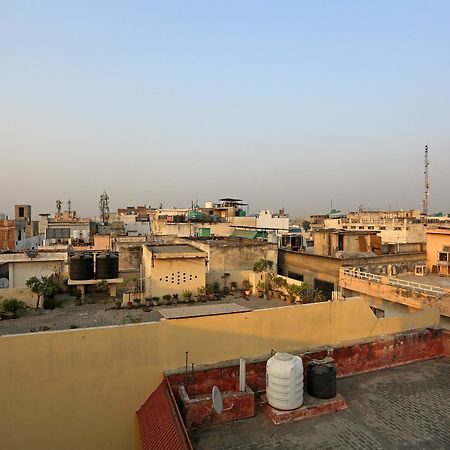 Hotel Aero Look New Delhi Eksteriør billede