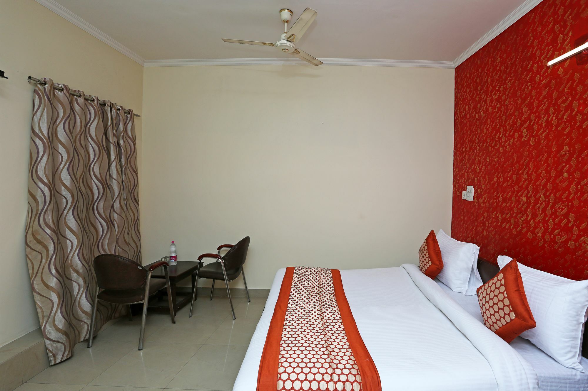 Hotel Aero Look New Delhi Eksteriør billede