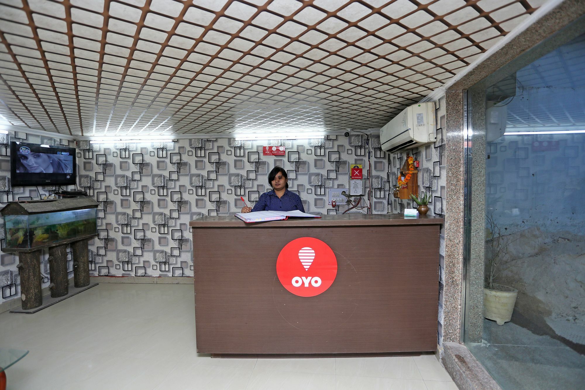 Hotel Aero Look New Delhi Eksteriør billede